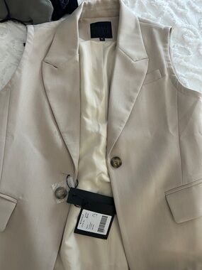 Beige Sleeveless Blazer Vest